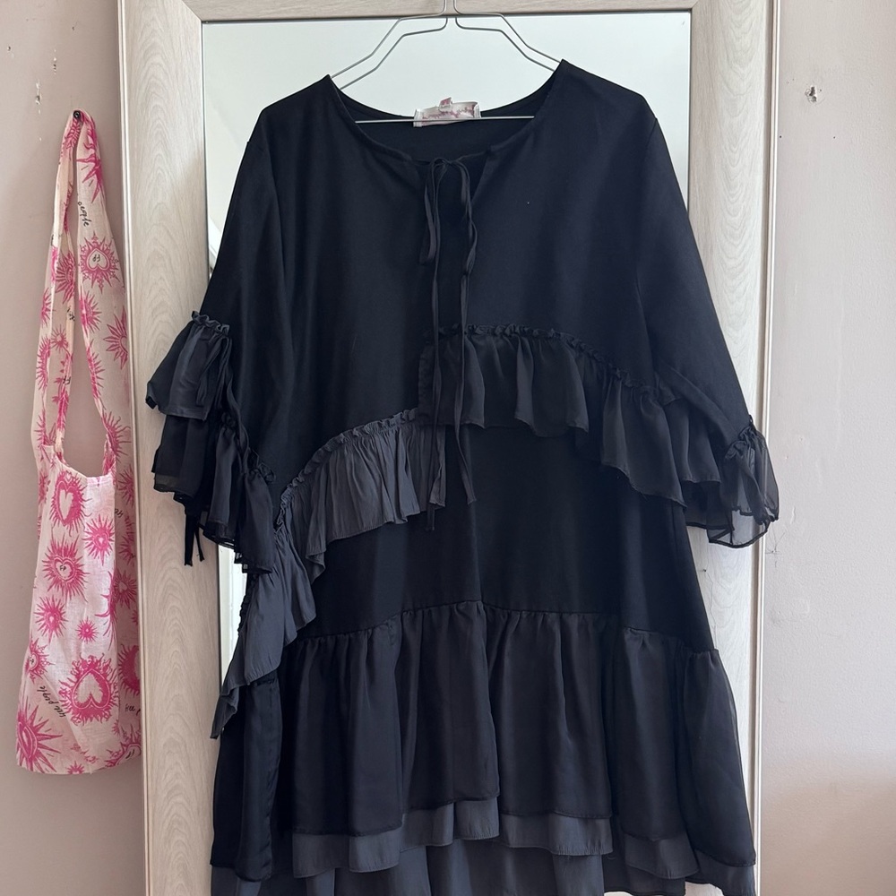 Pretty Angel Black Ruffled Tiered Tunic